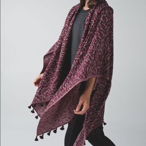 NWOT Sun to moon scarf lululemon wrap